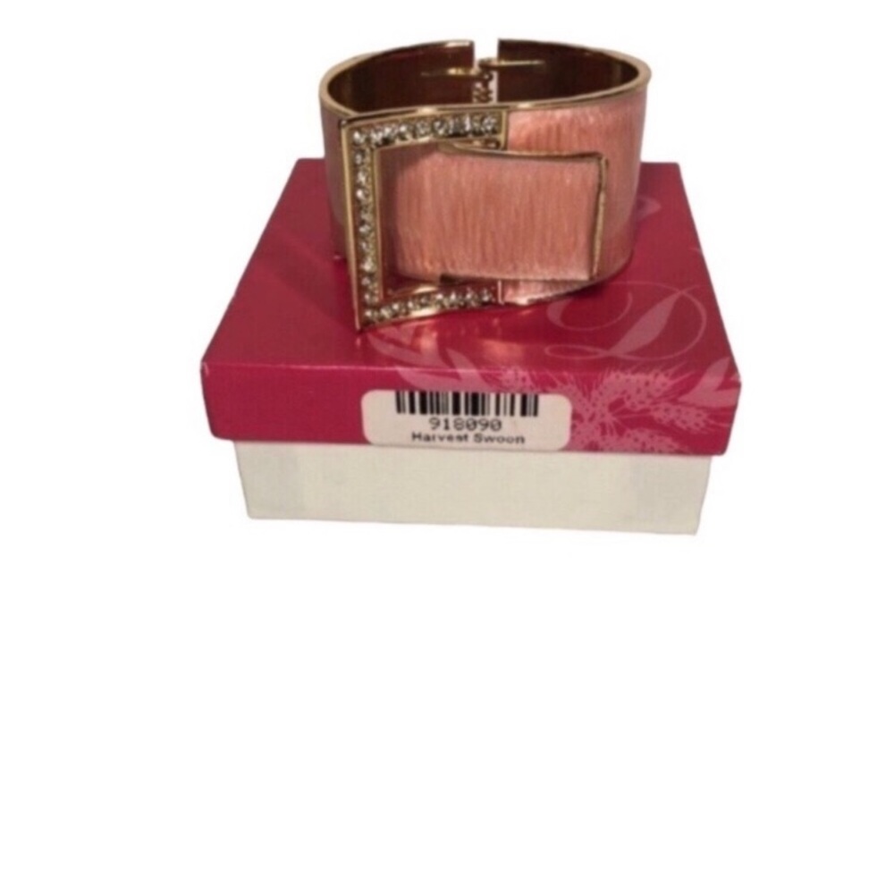 NEW WITH BOX Premier Designs Women’s Bracelet Bangle Bling on Goldtone and Pink
